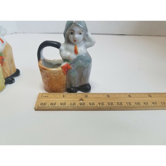 Porcelain Lusterware Made In Japan Pair Of Children With Baskets 3"×2" - Picture 10 of 12